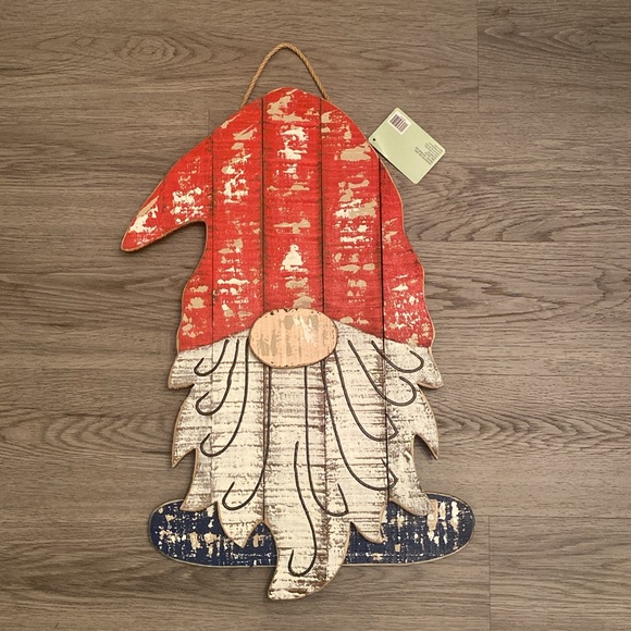 Distressed Gnome Wood Wall Decor - Picture 5 of 6